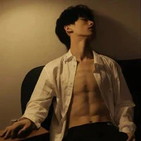 Triệu Lộ Tư (nam9-anh nuôi nữ9)