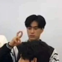 Tác Giả Là Con Người:)