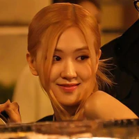 Park Chaeyoung ( Nàng )