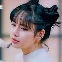 Lalisa Manobal- (Cô)