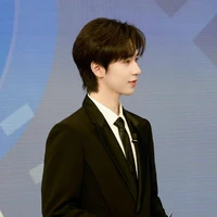 Hạ Tuấn Lâm (trước khi xuyên không)