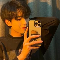 Chí Minh -bạn nao