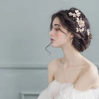 Tống Nghiêm Tuyết(mama cậu)