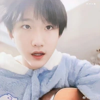 Hoàng Sóc/y/