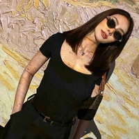 Meena (trợ lý cô)