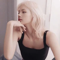 LalisaManobal (cô)