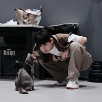 Tác giả đây nè ~