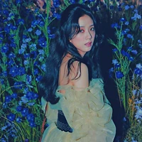 Jisoo Kim [ 𝐂𝐡ị ]