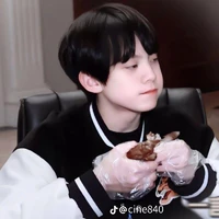 Tả Hàng lúc nhỏ