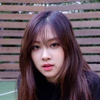 Chaeyoung ( 12 tuổi )