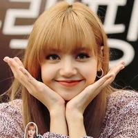 Lisa ( 13 tuổi )