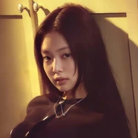 Kim Jennie - Em