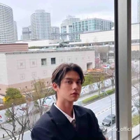 Bright Vachirawit(19 tủi)