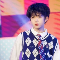 Trương Hàm Thụy[ Y]