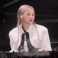 Park Chaeyoung ( Rosé)