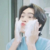 nhỏ tg bán rau răm:)