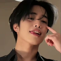 Ngô Trung Thành(anh trai nuôi nu9)