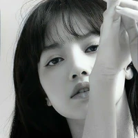 Lalisa Manobal (Chị)