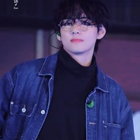 Kim Tae-hyung (V)