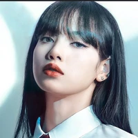 Lalisa Manoban ( cô)