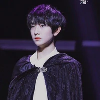 Đồng Vũ Khôn(cậu)