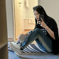 Viên Nhât Kỳ(cô)