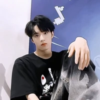 Bé t/g đam mê mấy anh ngầu lồi nằm dưới