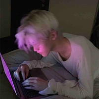 Vương Nhất Phong_bạn n9