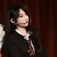 Tống Hân Nhiễm(cô)