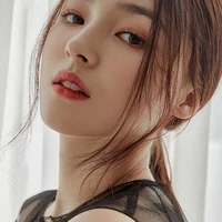 Lee Nancy[Chị họ Nàng]