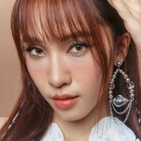 Nguyễn Hương Ly - Emily Nguyễn