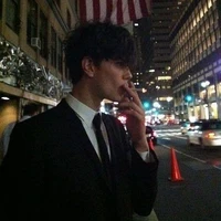 Tom Kyelay - đối thủ của cô