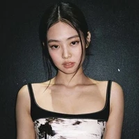 Kim Jennie (Em)