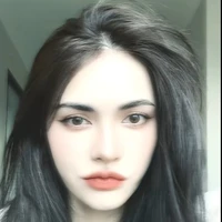 CHARLOTTE USTIN(nàng)