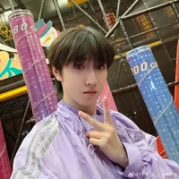 Đồng Vũ Khôn | anh |