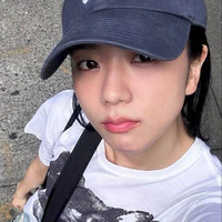 Kim Jisoo [ em ]