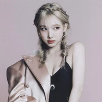 Im Nayeon