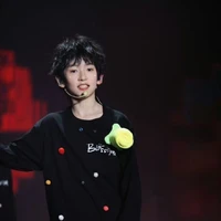 Trí Ân Hàm _bff cậu_y_