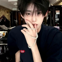 Bảo Đới/bóng hồng
