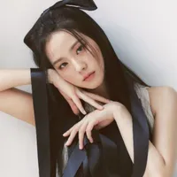 kim jiso(chị của nữ8)