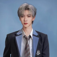 Hạ tuấn lâm