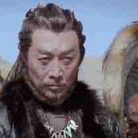 Thiết Đạt Nhĩ Vương Đan Xi  ( ông của cô