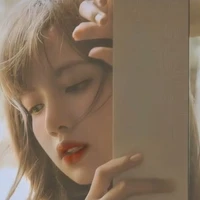 Lisa<cô>