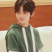 Dật Hiên Khi Nhỏ