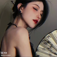 vương Gia Ngọc (mẹ cô)