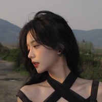 Lưu Nguyễn Ngọc _ Kalylinh ( cô )