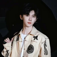 Mã Gia Kỳ( anh họ anh)