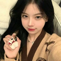 Huỳnh Trần Ngọc Hân(em gái n9)