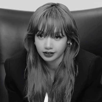 Lalisa Manoban (Cô)