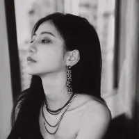 Viên Nhất Kỳ-Y